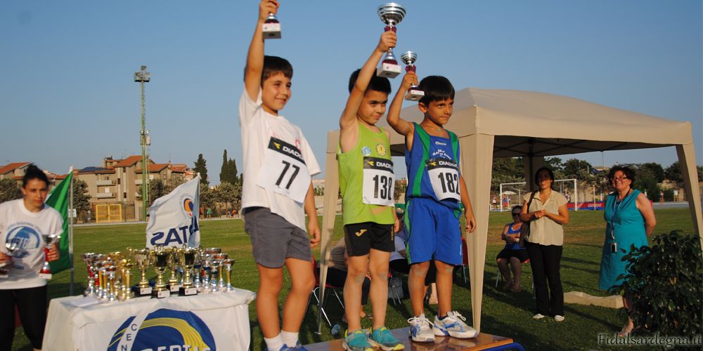 Gara Di Atletica Con Una Fossa